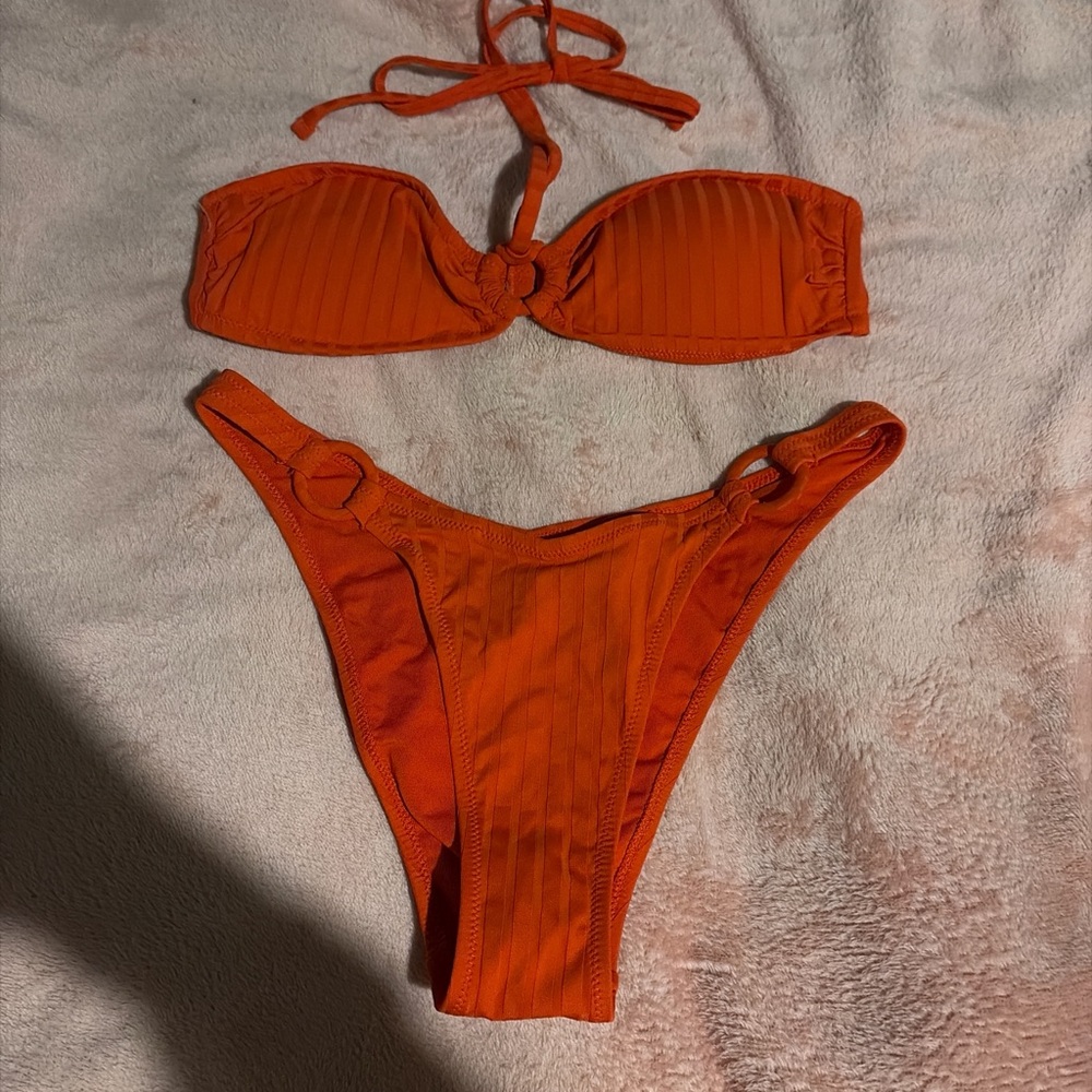 red Ribbed Two-Piece Bikini Set - Picture 2 of 3
